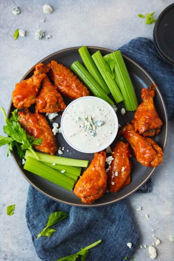 8 wings with celery combo